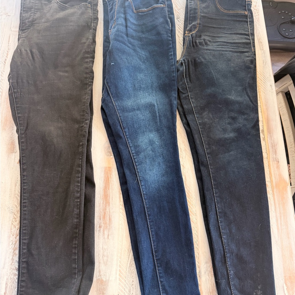 (2) Time and Tru Denim and (1) Levi’s Jeans in Black and Navy Blue